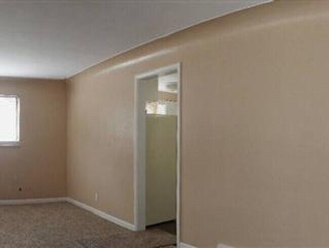 Foto del edificio - Saturday July 25th, 2020 - Open House 10:0...