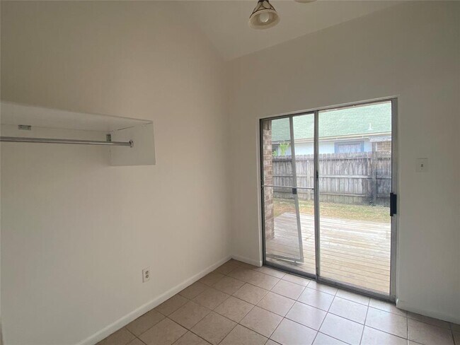 Foto del edificio - 6524 Loch Langham Dr