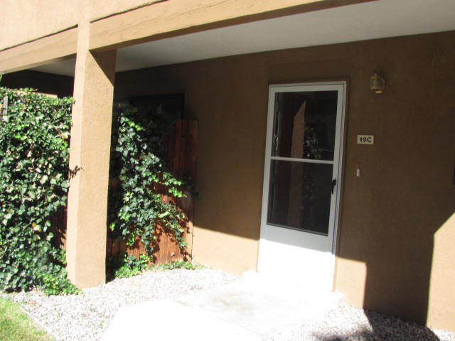 Foto del edificio - FOOTHILLS 3 Bedroom 2.5 Bath with garage  ...