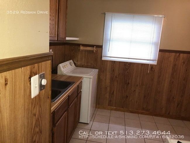 Building Photo - 3539 Redskin Dr