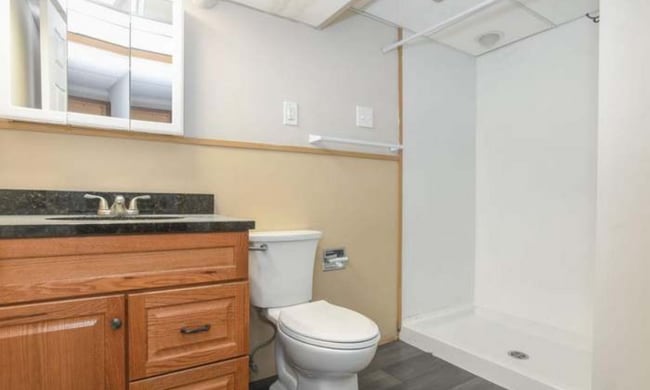 Building Photo - 11 Maple Ave