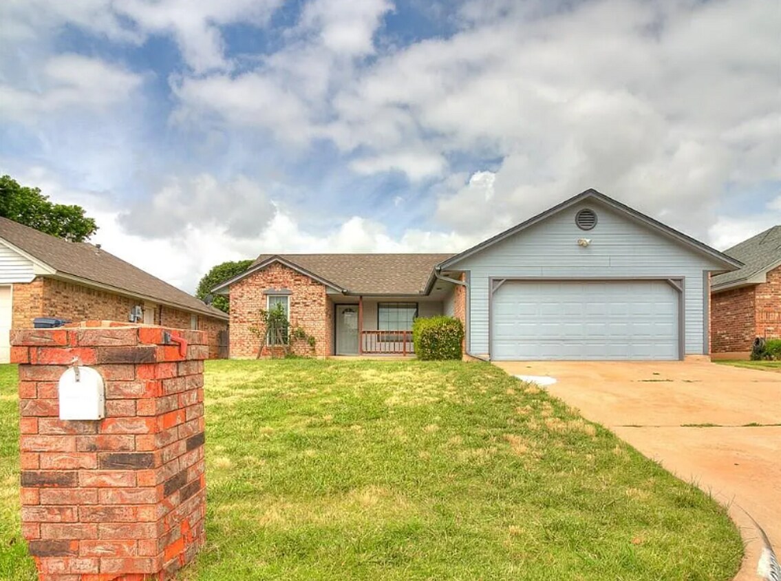 9209 Bryant Terrace, Oklahoma City, OK 73160 House Rental in Oklahoma