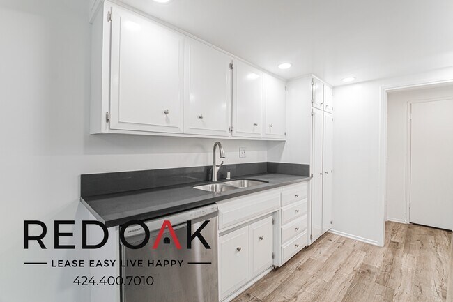 Foto del edificio - 4433 Colbath Ave