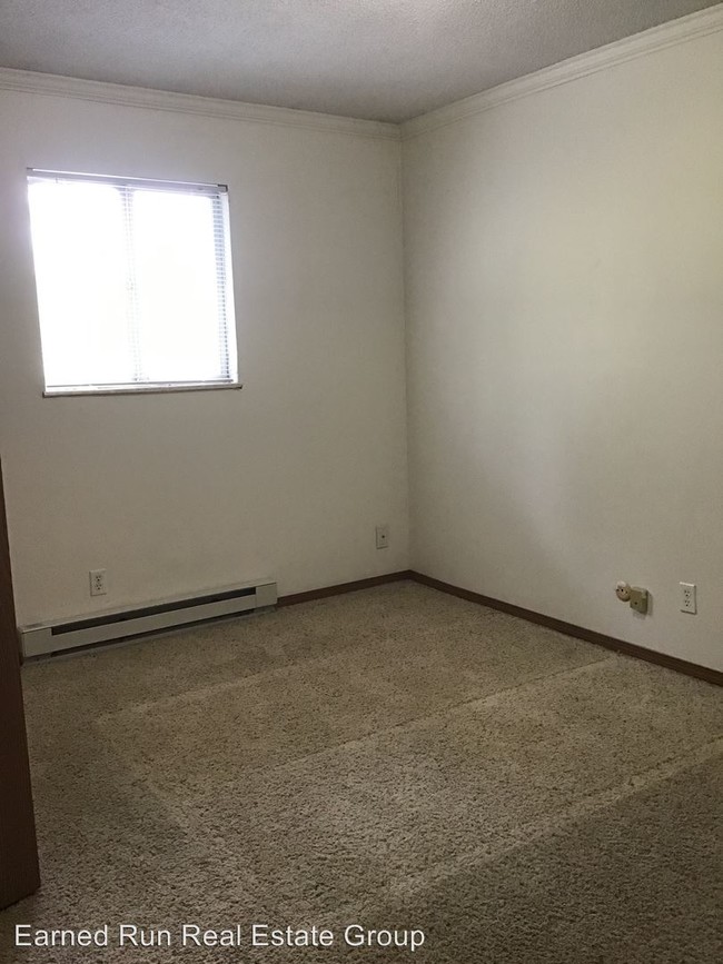 Foto del edificio - 9766 Rosehill Rd