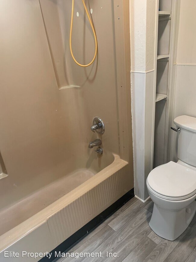 Building Photo - 1 br, 1 bath House - 40 N. Tremont Unit #1