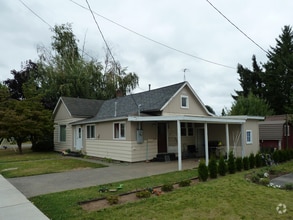 Building Photo - 605 E Grover St