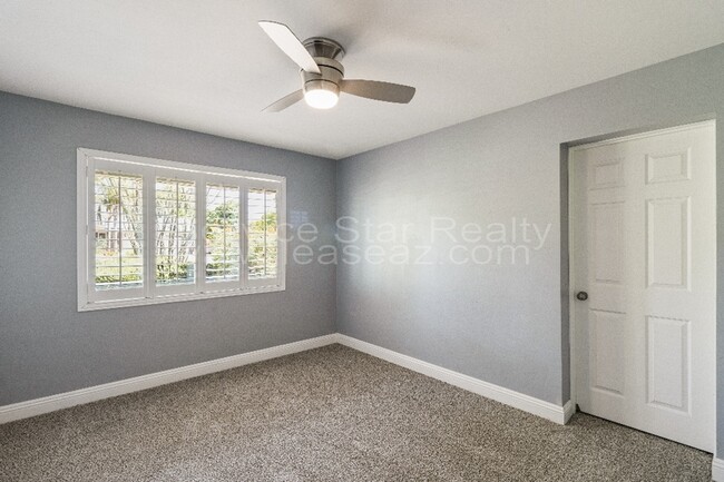 Foto del edificio - 6353 E Weldon Ave