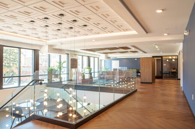 Foto del edificio - 1237 N Van Buren St