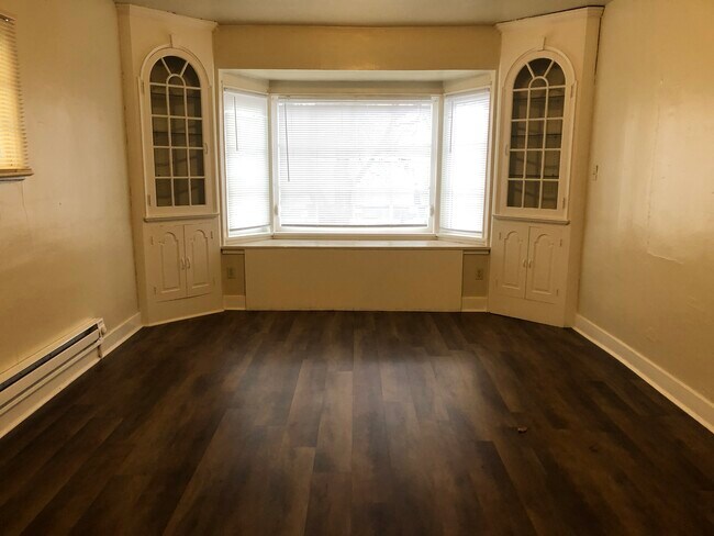 Foto del edificio - 325 NE Spaulding St