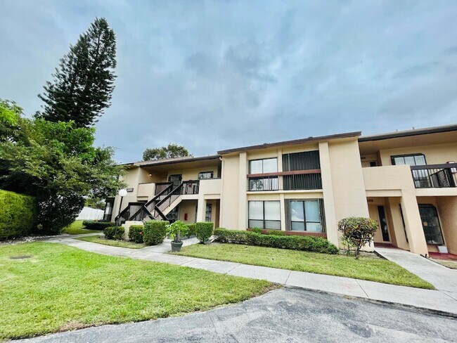 Foto del edificio - 2297 SW 15th St