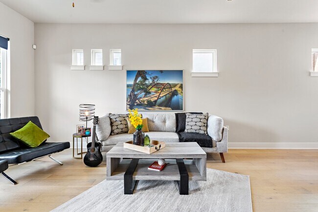 Foto del edificio - 3108 E 51st St