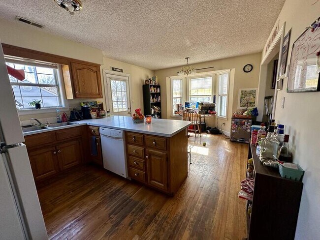 Foto del edificio - 1704 Alabama St