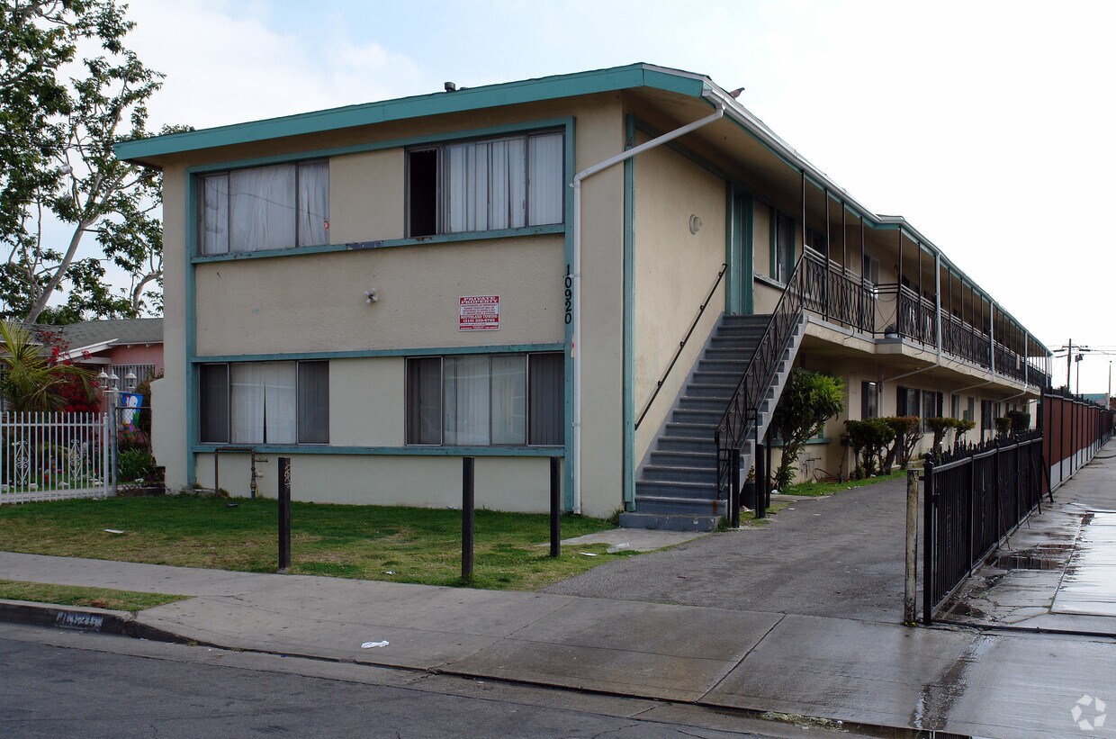 10920 S Osage Ave, Inglewood, CA 90304 Apartments in Inglewood, CA