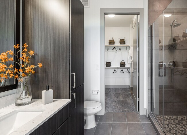 Interior Photo - Bellrock Summer Street