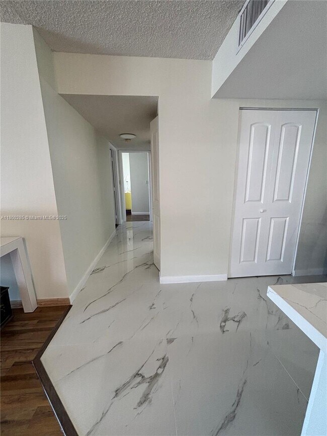 Building Photo - 3800 S Ocean Dr