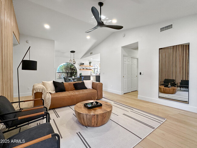 Foto del edificio - 16653 N 59th St