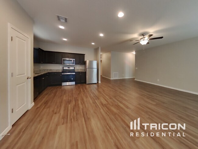 Foto del edificio - 33598 N Draba Ln