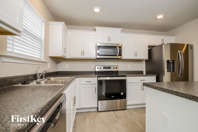 Foto del edificio - 2043 Longshadow St