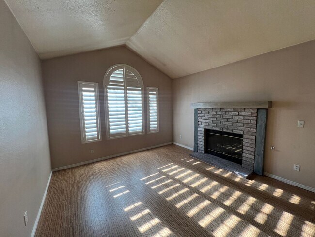 Foto del edificio - 3 bed - 2 bath Single Family Home!