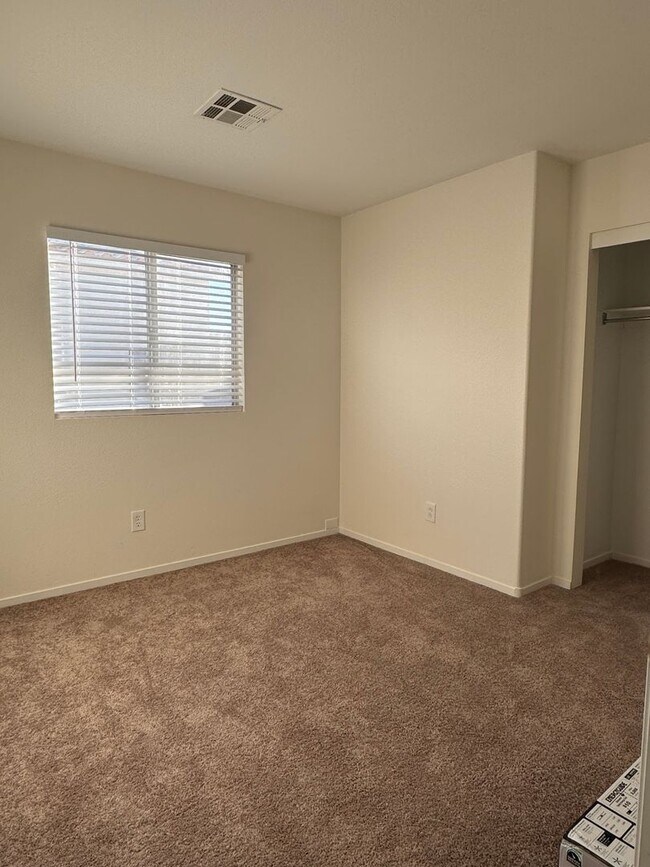 Building Photo - 1 story home, 4br, 2bath, 2cg