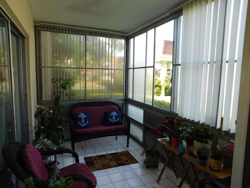 Foto del edificio - 5510 Tamberlane Circle Apt #142, Palm Beac...