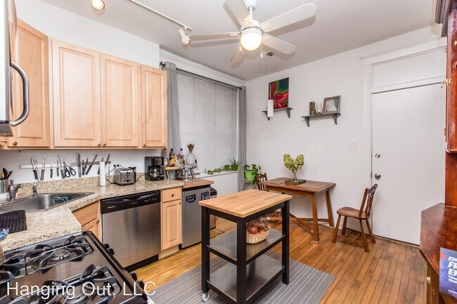 Building Photo - 2219 W Le Moyne St