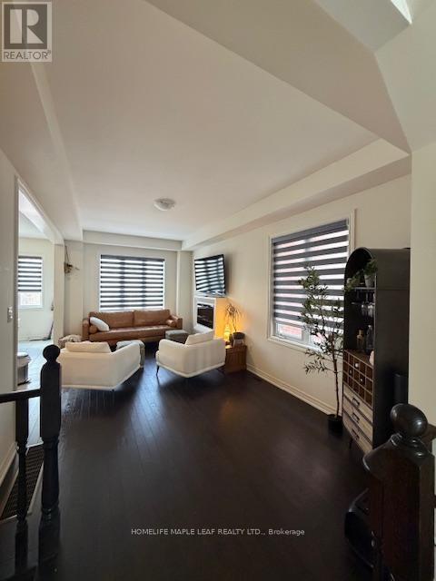 Photo du bâtiment - 373 Skinner Rd