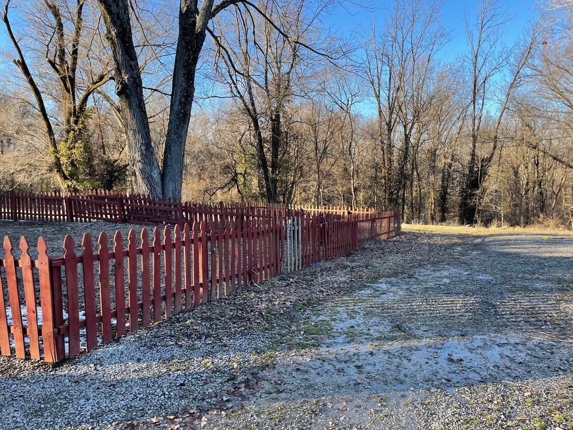 Foto principal - 415 W Campground Rd