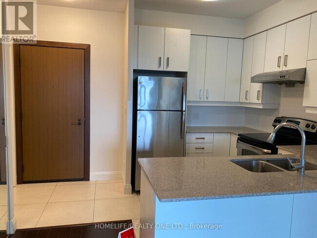 Photo du bâtiment - 8228 Birchmount Rd