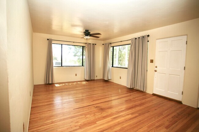 Foto del edificio - 3Br 1 Ba Country Charmer