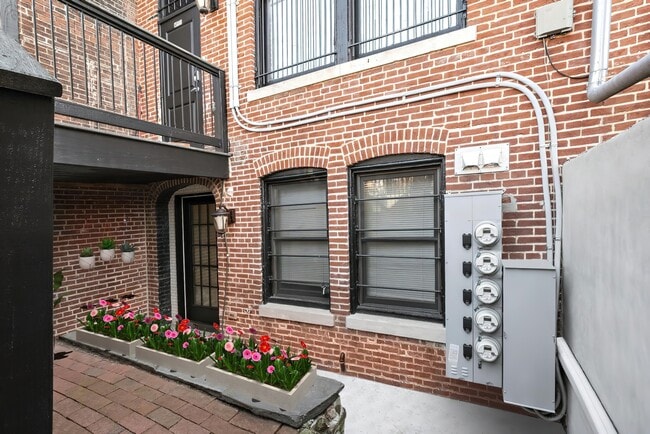 Garden Unit Entry Door - 1010 N Calvert St