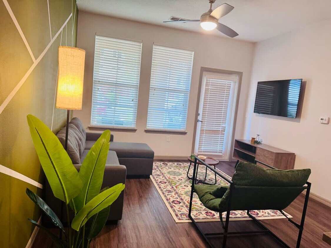Foto principal - 1755 Manarola St
