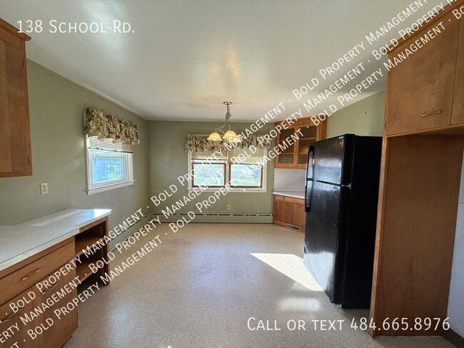 Foto del edificio - 138 School Rd