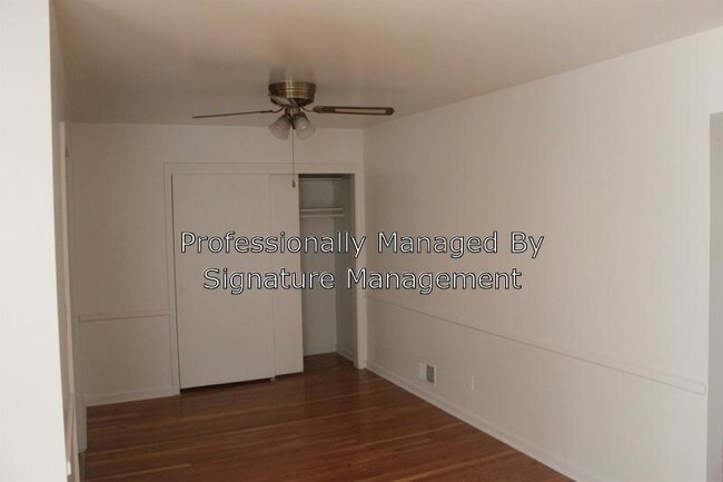 Foto del edificio - 2109 Edgeland Ave
