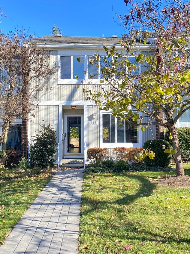Street View - 35 Gordon Way