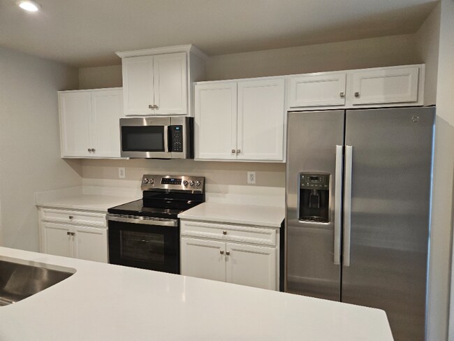 Foto del edificio - 18353 Centennial Cir