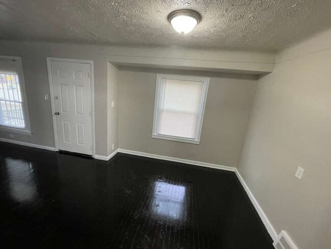 Building Photo - 18556 Kentfield St