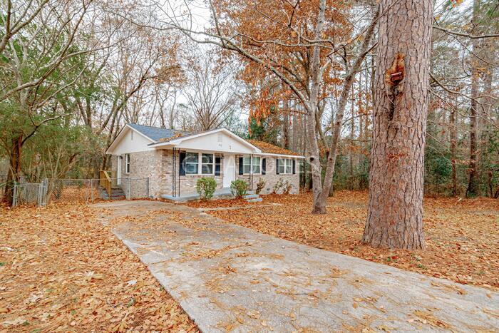 Foto principal - 412 Hickory Ridge Dr