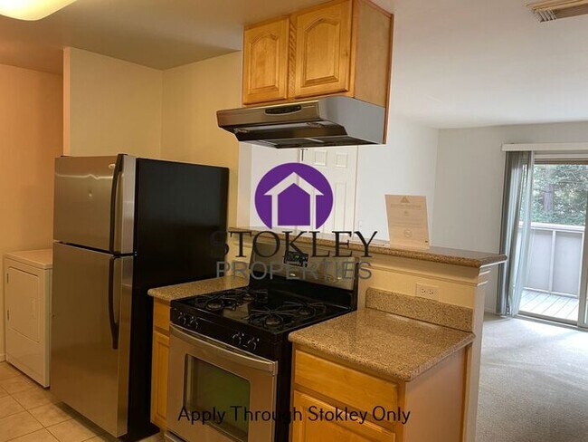 Building Photo - Stokley Properties Presents 2157 Lakeview ...