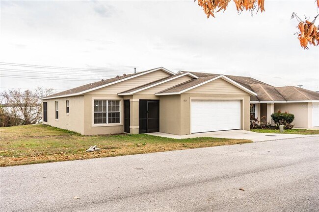 Foto del edificio - 812 Marcia Loop