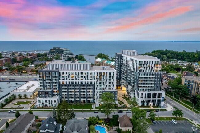 Building Photo - The Village at Bronte Harbour