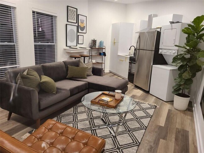 Foto del edificio - 3229 Kingsdale Dr SW