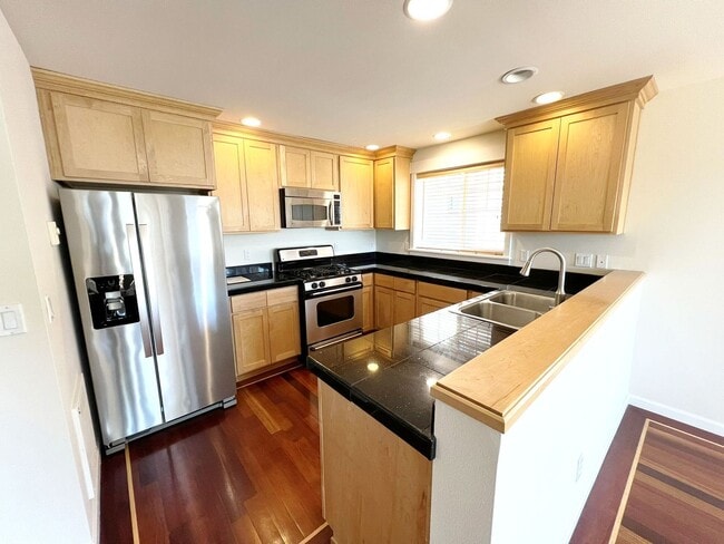 Photo - 4507 Evanston AVE N Townhome