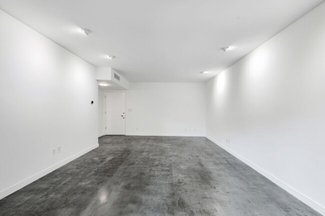 Foto del edificio - 7767 Hollywood Blvd