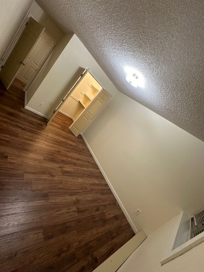 Building Photo - 2707 Valmont Rd