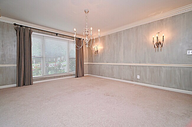 Building Photo - 1018 Whirlaway Dr