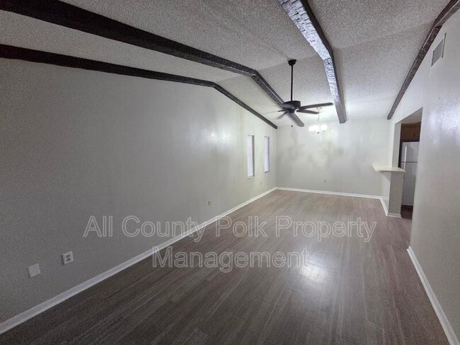 Foto del edificio - 1644 Crystal Park Cir