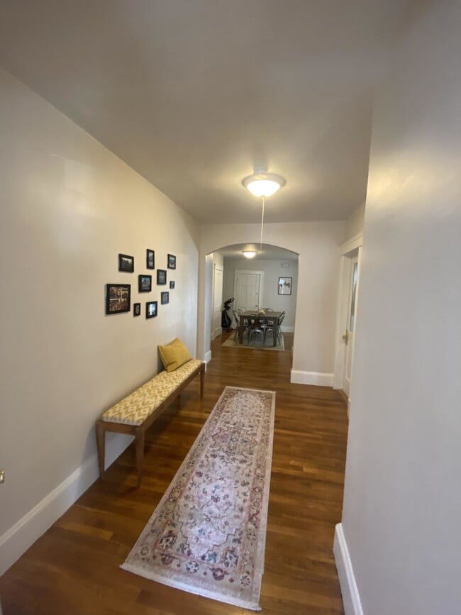 Building Photo - 15 Bolton St