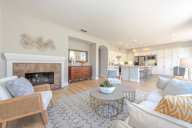 Building Photo - 2700 Spindrift Ct
