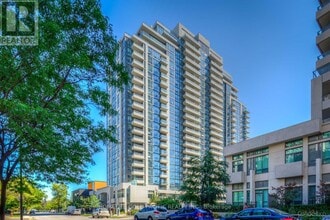 Building Photo - 35 Hollywood Ave